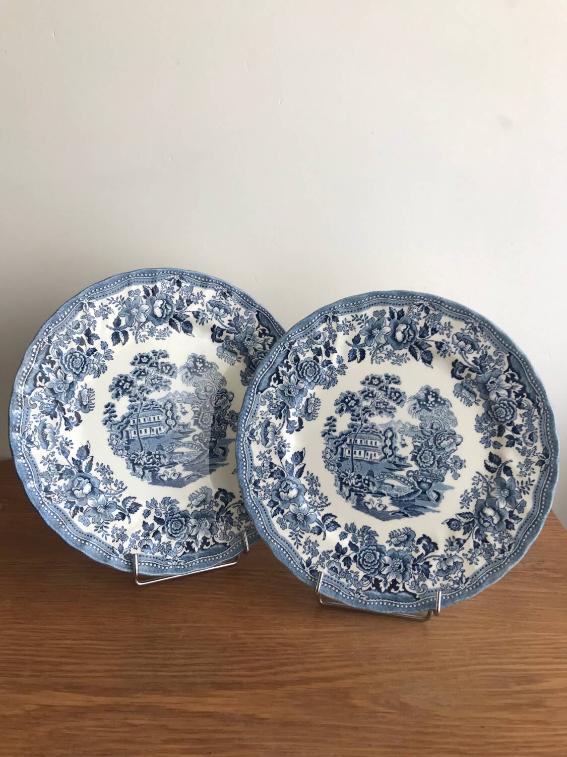 2 Antique Churchill Plates The Georgian Collection 25cm