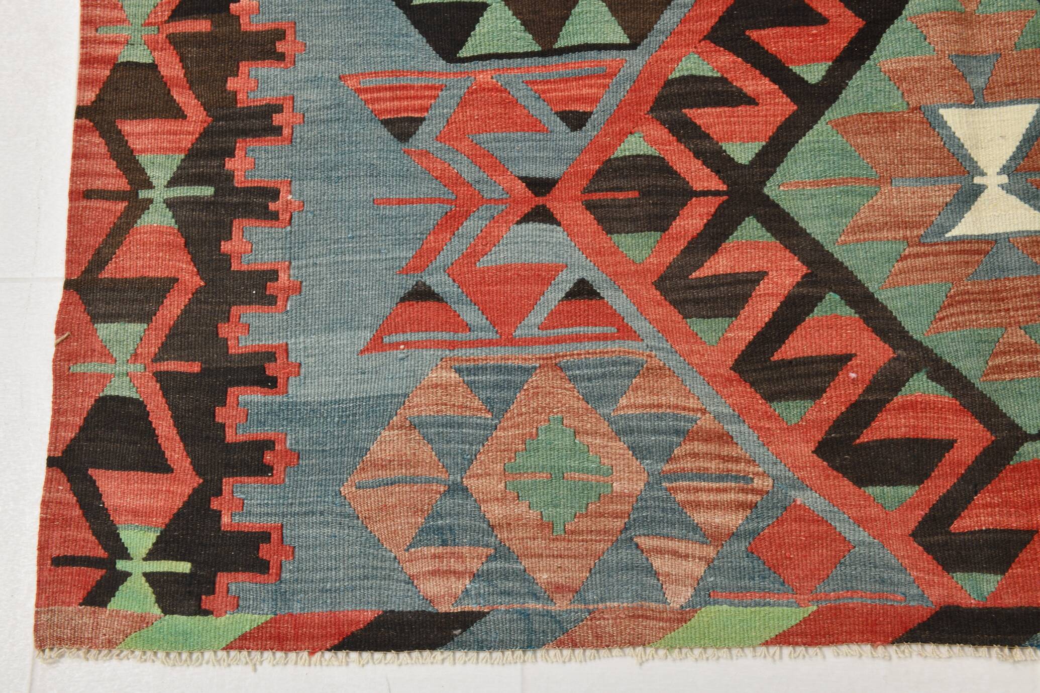 Kilim vintage anatolien tons bleu, vert et rouge géométrique, 160x317 Cm
