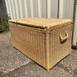 Wicker trunk