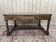 Bureau plat de style Louis XIII en noyer et cuir