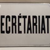 Enamelled plate