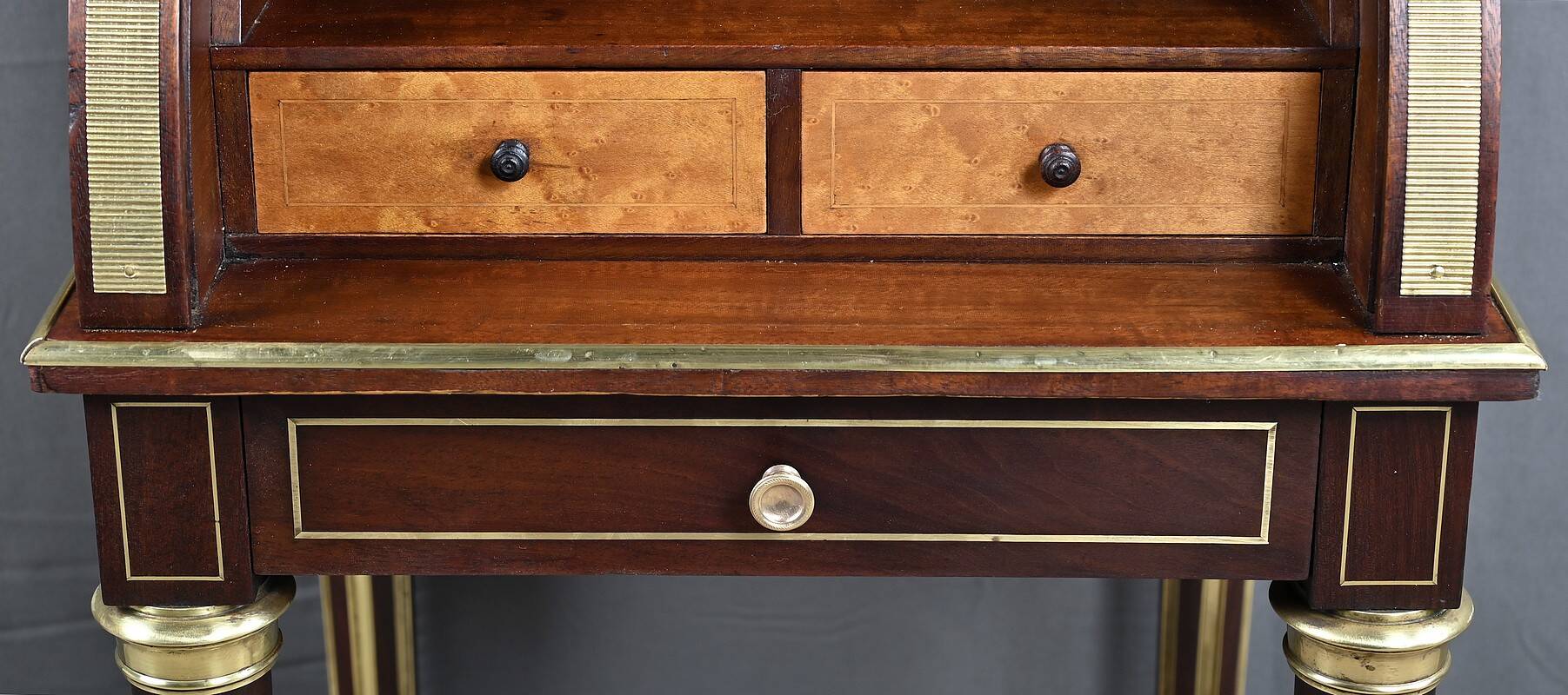 Small mahogany living room furniture, Louis XVI style – 2nd half of the 19th century.