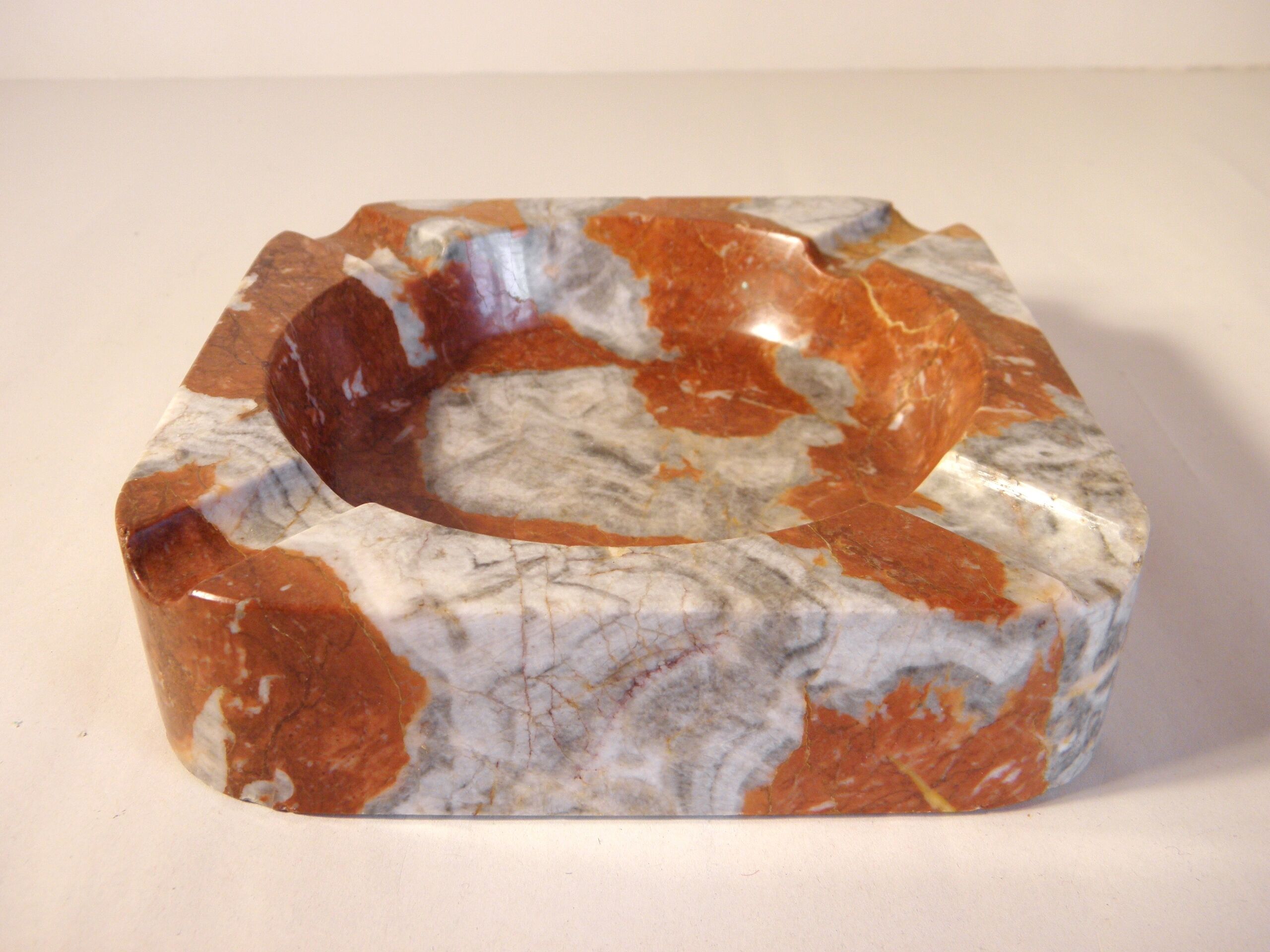 Marble ashtray 15 x 15 cm