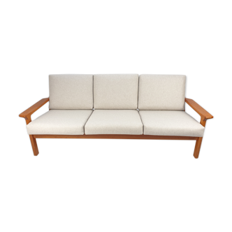 Teak three-seat sofa by Juul Kristensen for Glostrup 1960s