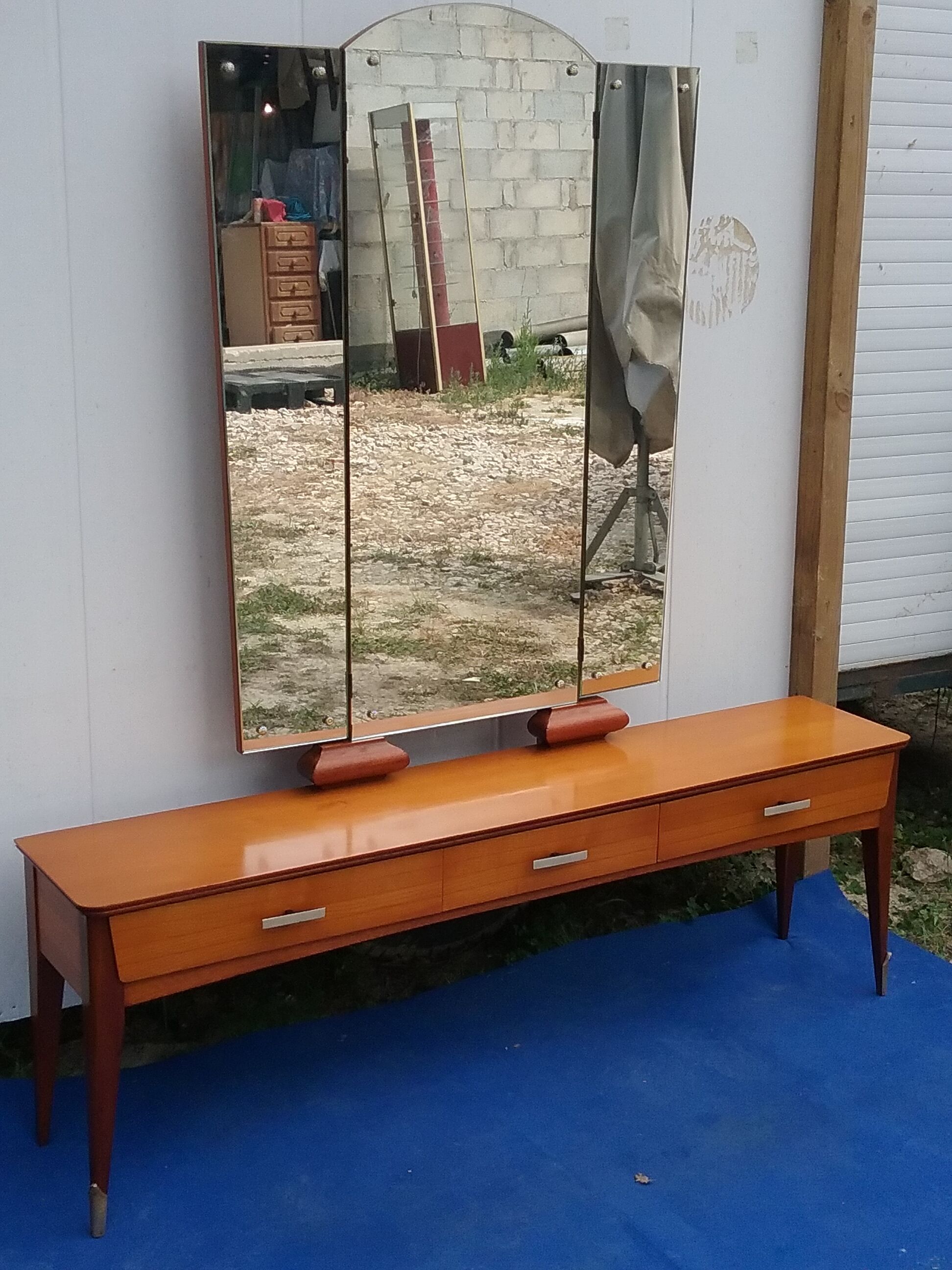 Vintage triptych console