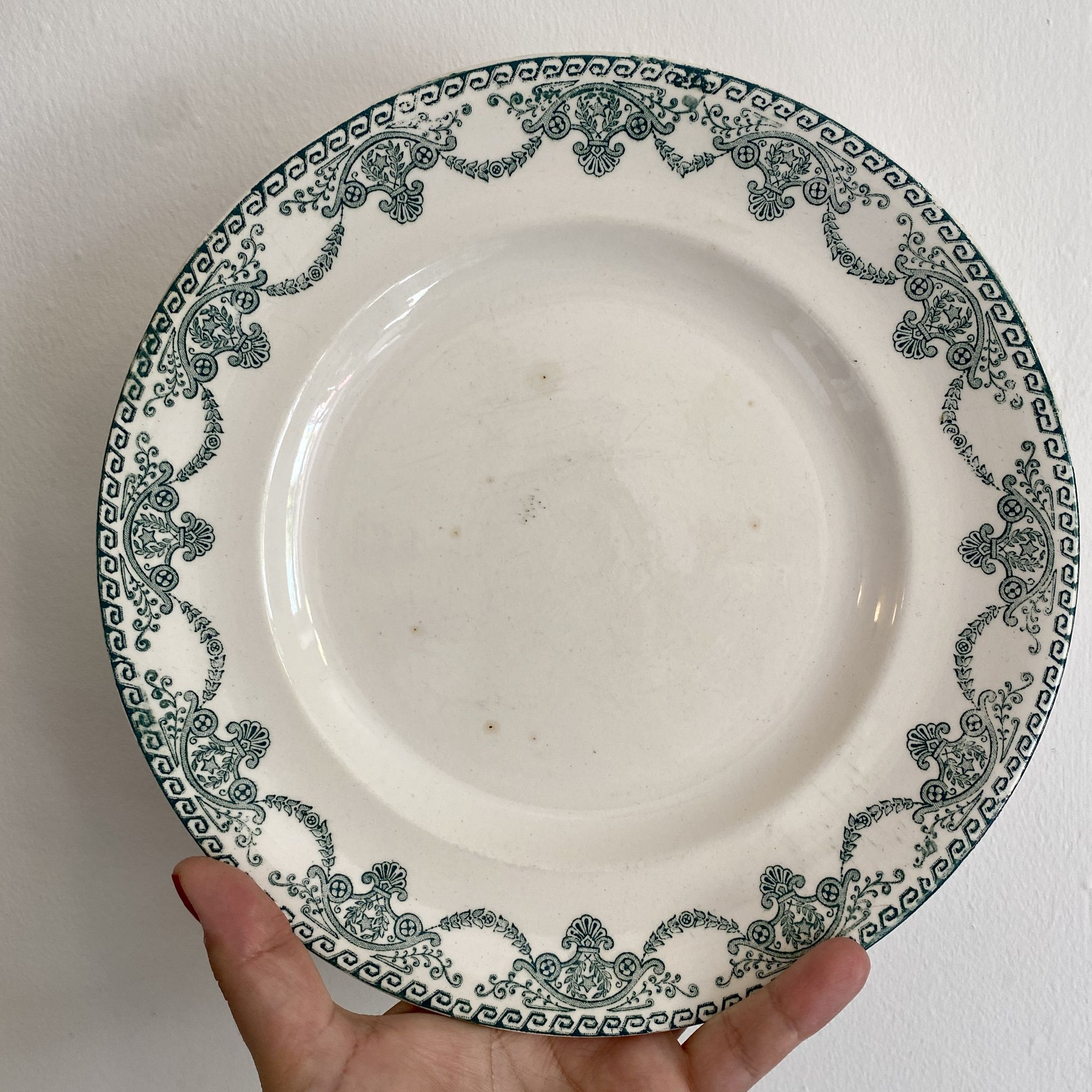 Set of 6 vintage plates in iron earth, Longwy model Au Chatelet LOT 2