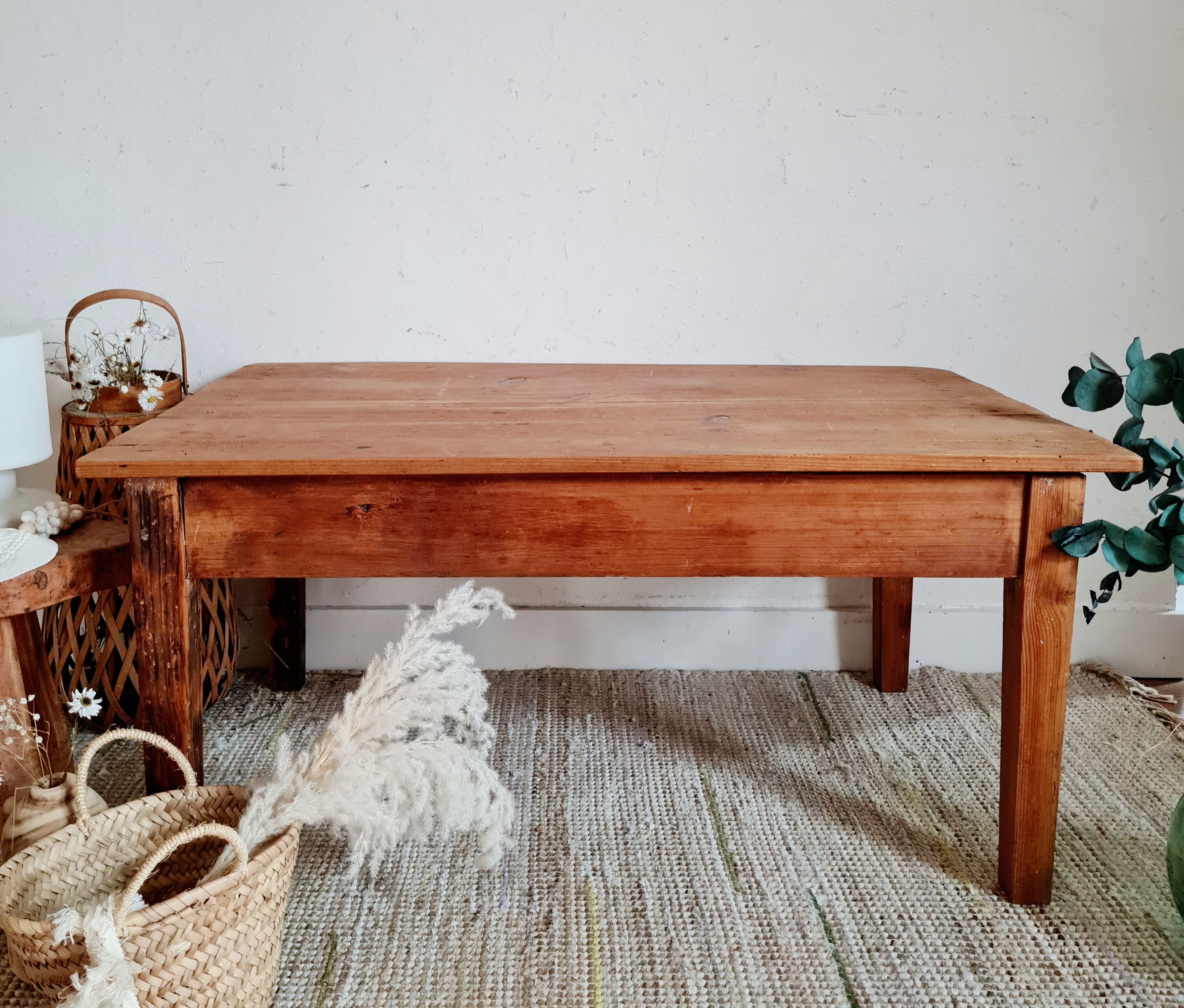 Farmhouse coffee table in raw wood with storage chest