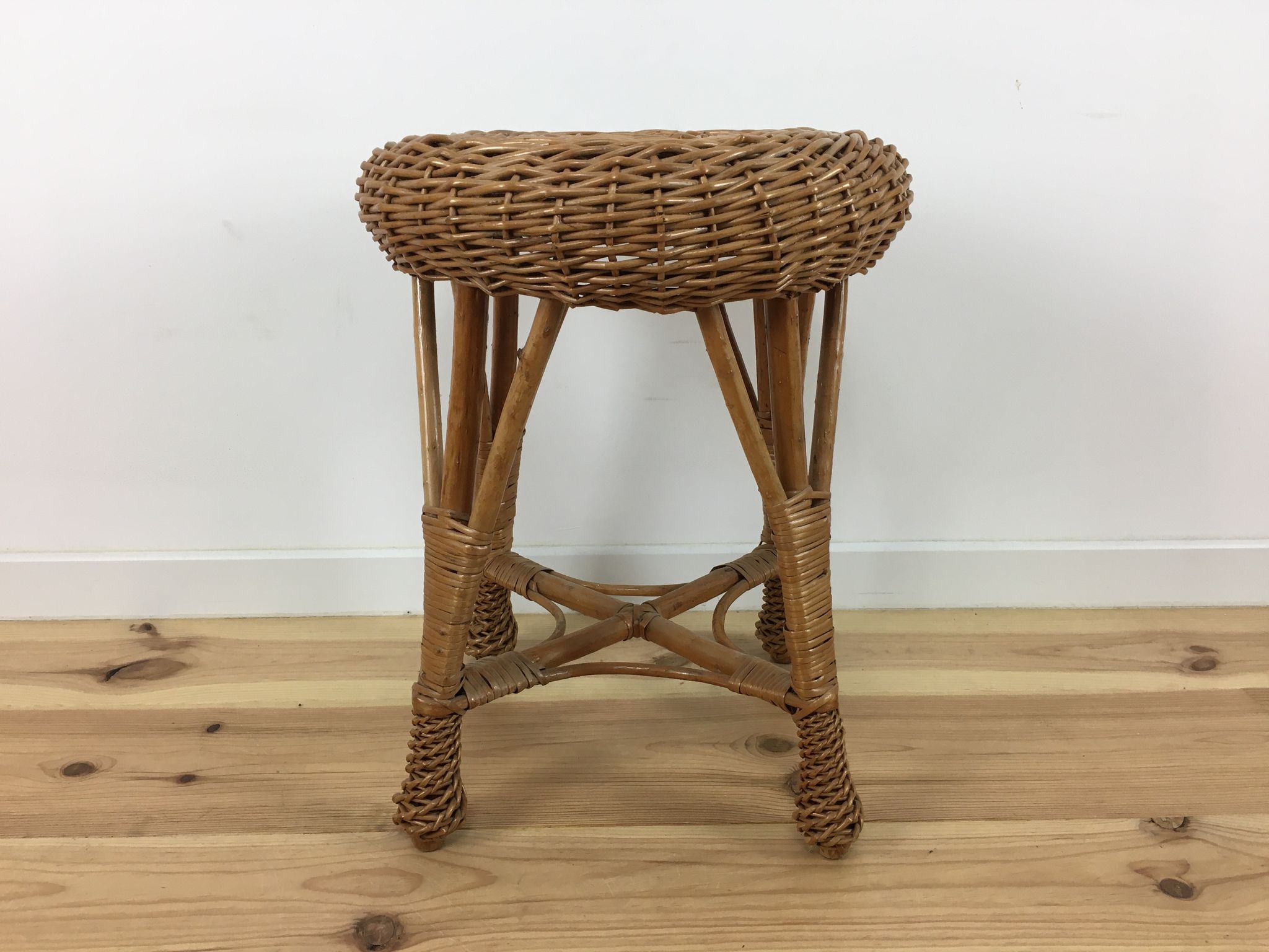 Wicker/rattan, 46cm height