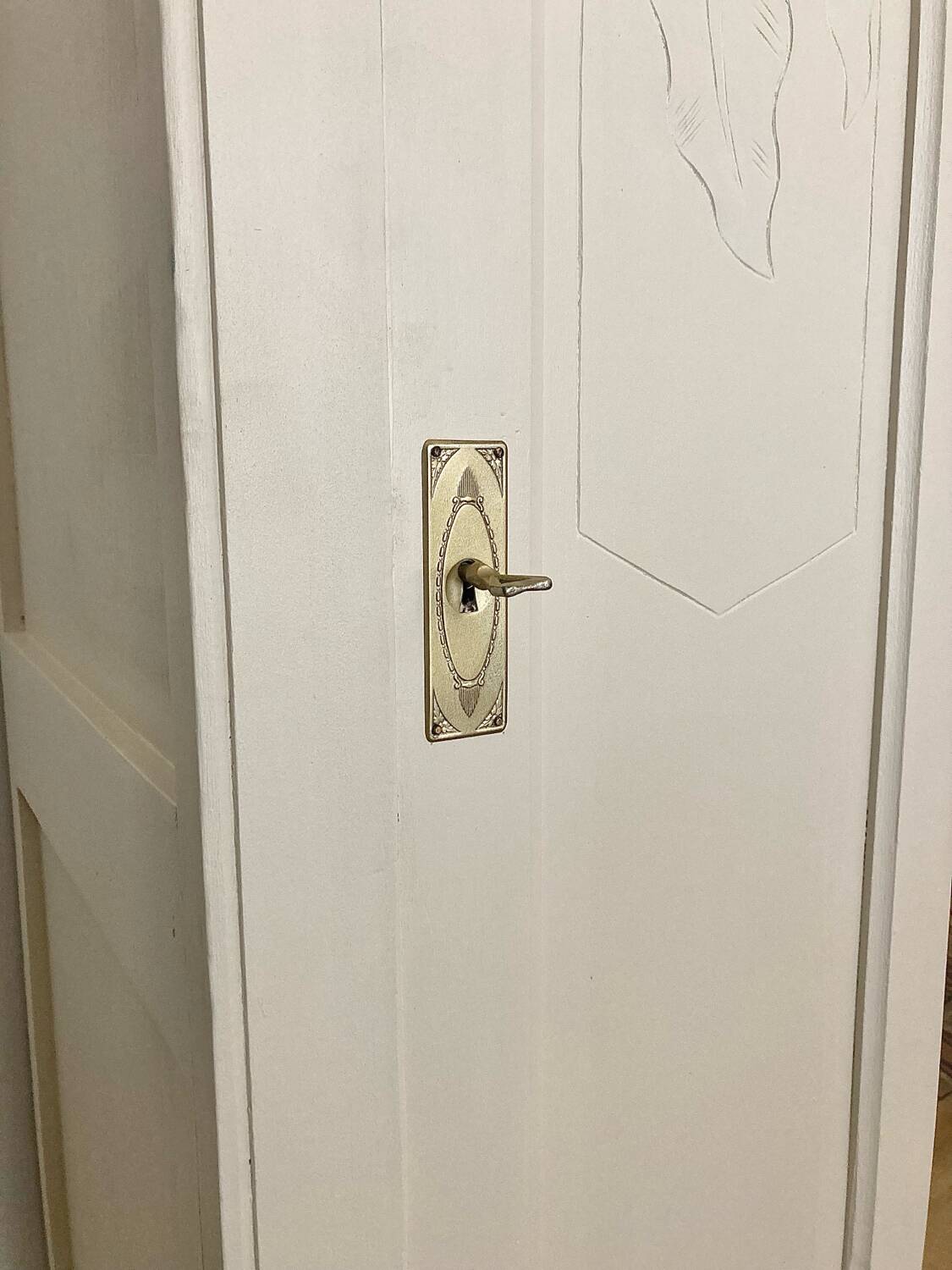 Small Parisian wardrobe