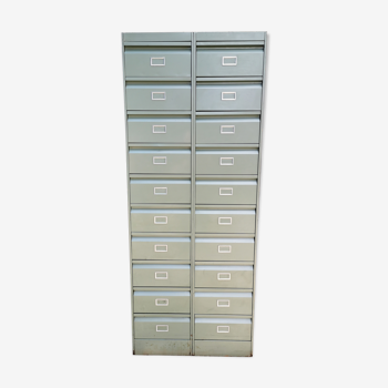 Metal clamshell cabinet