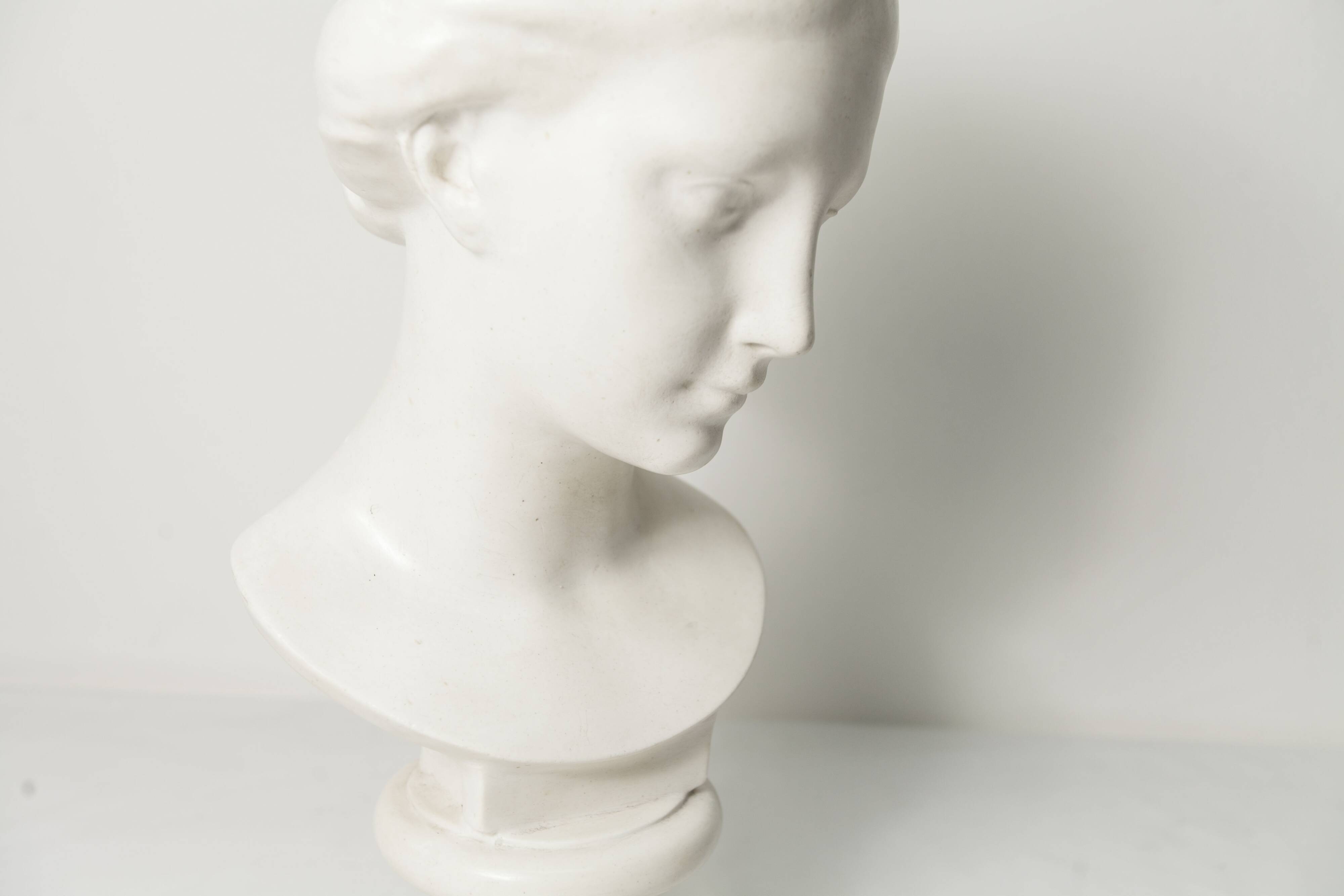 Marble bust of a woman, 43cm, Louvre Museum, 1445