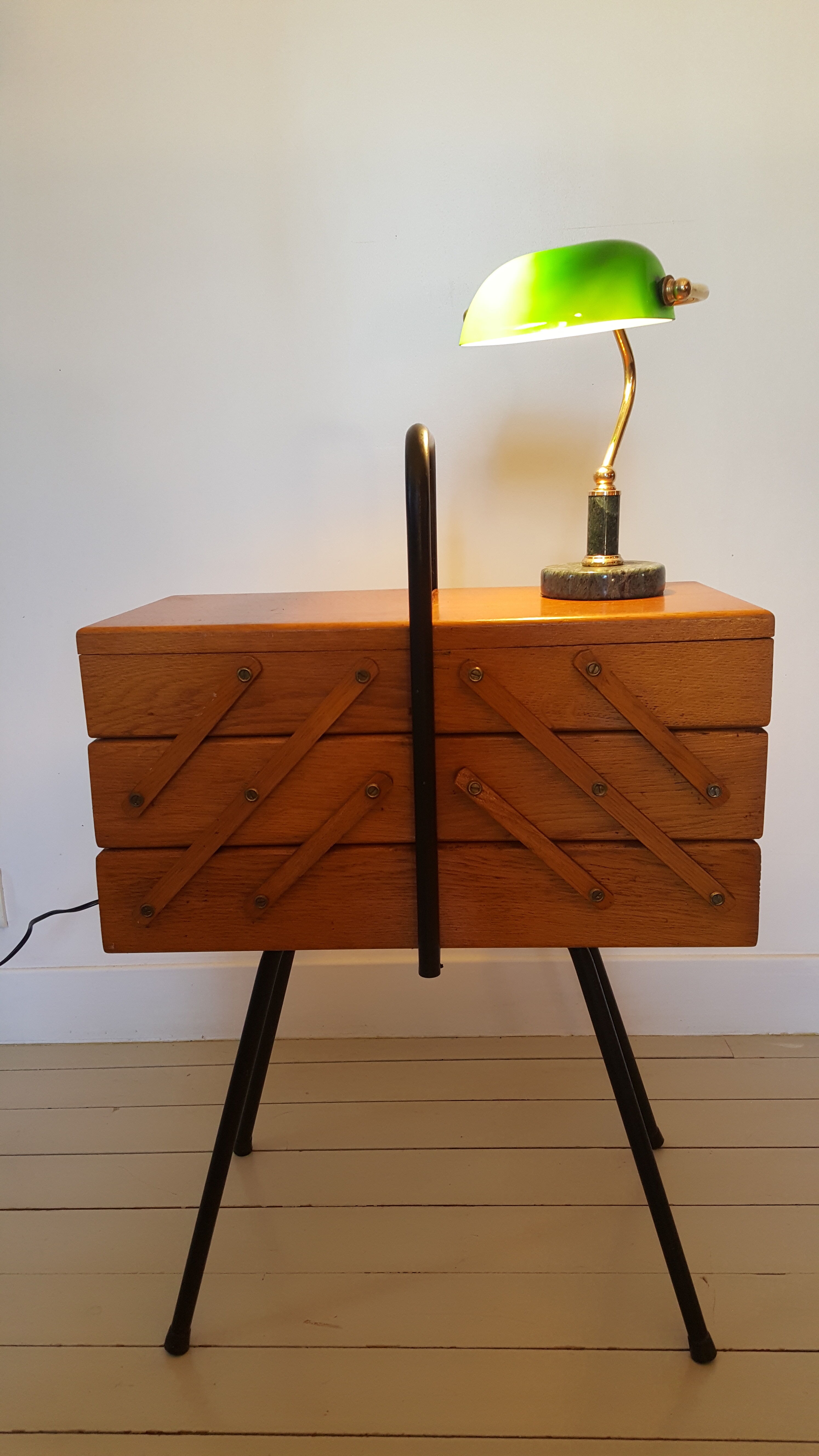 Lampe de banquier ou lampe de notaire en opaline verte
