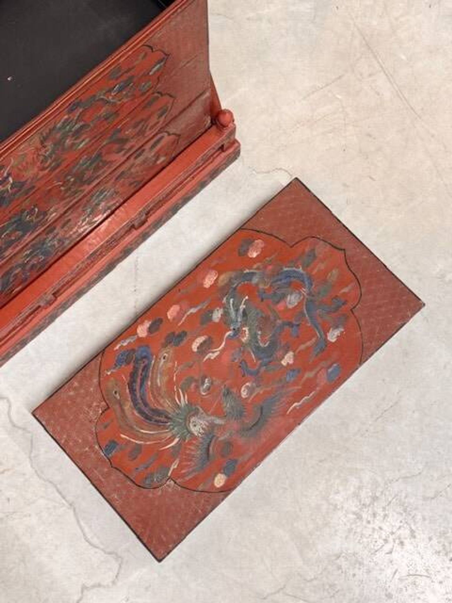 Coffre de mariage chinois, bois laqué, décor peint à la main