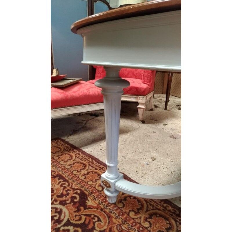 Extendable table Louis XV style