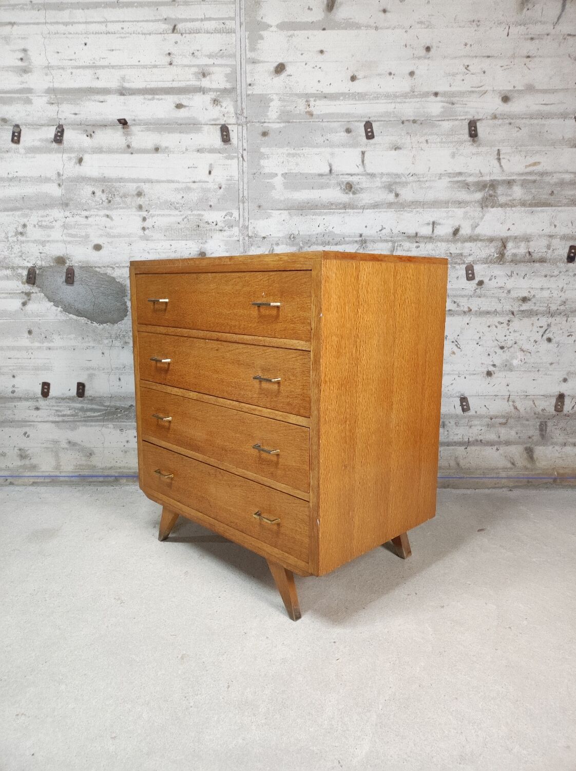 Commode vintage