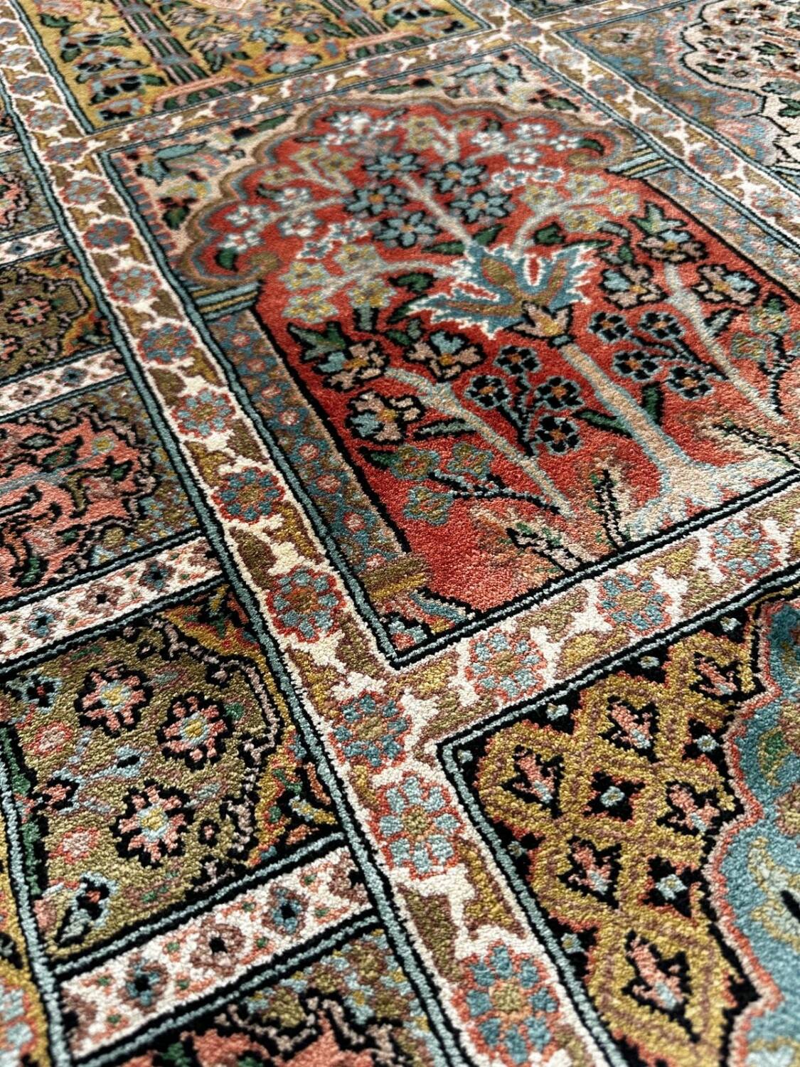 Handmade Indian silk rug