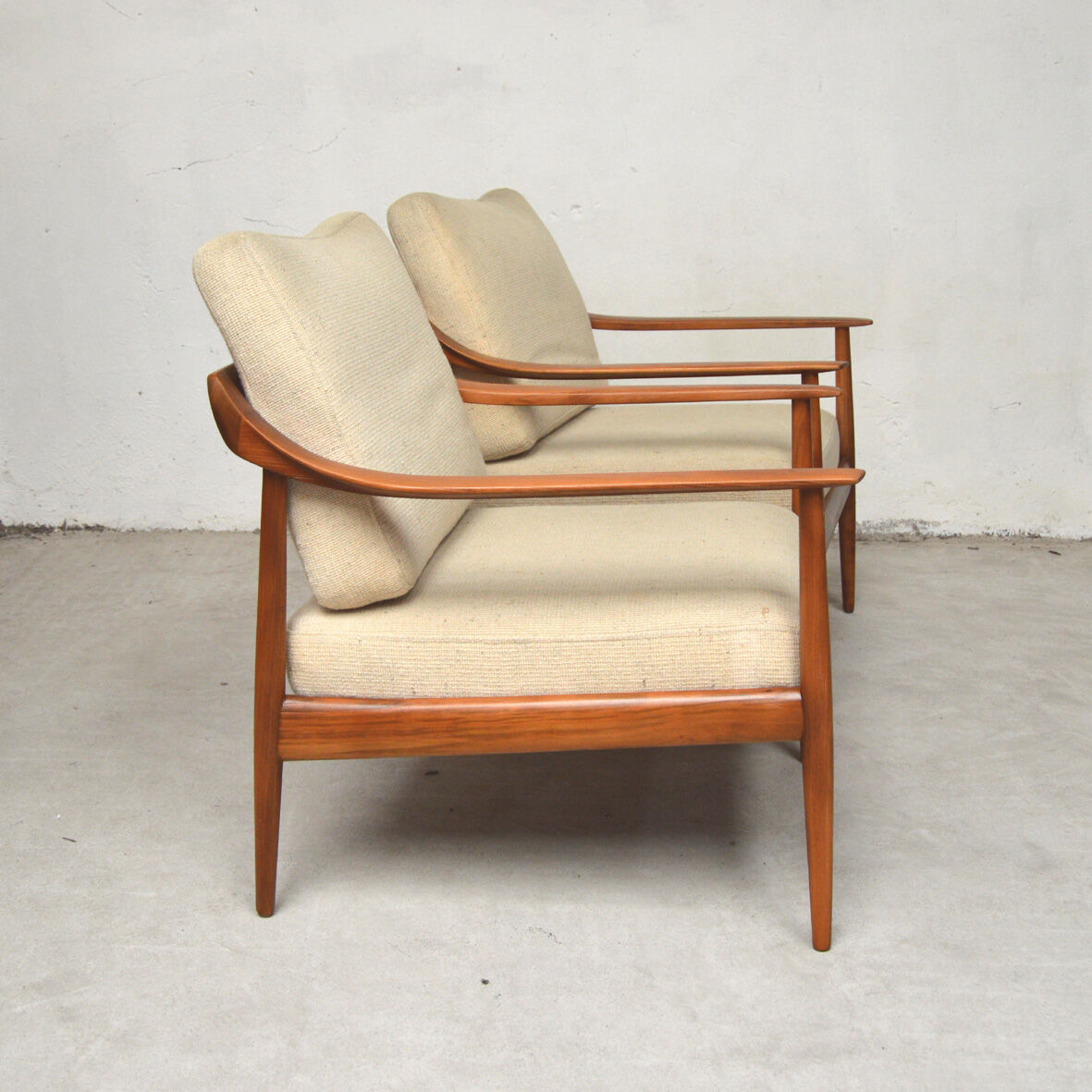 Pair of chairs Knoll Antimott, 1960