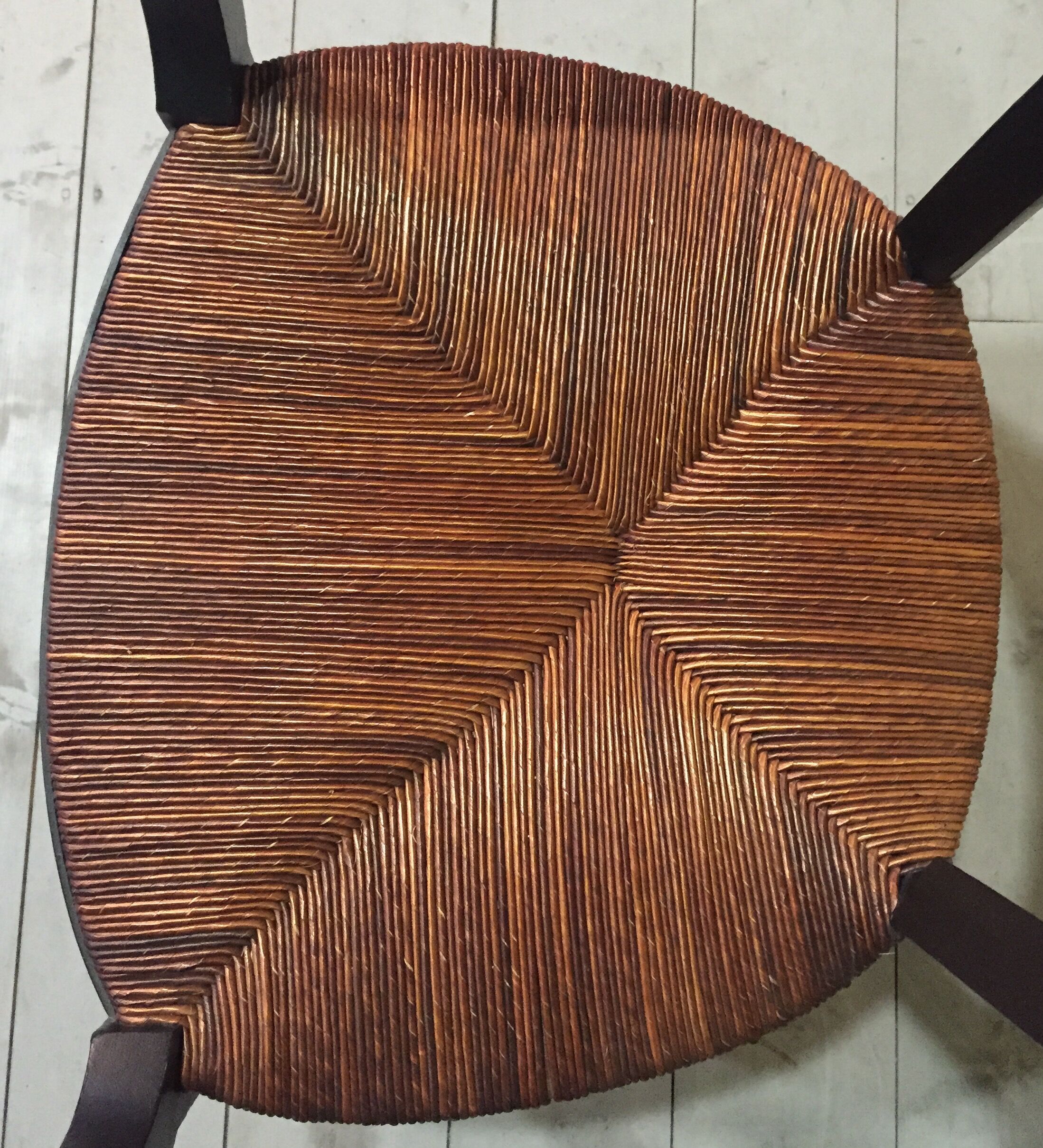 Chair mulched black lacquered cherry (brown mulch)