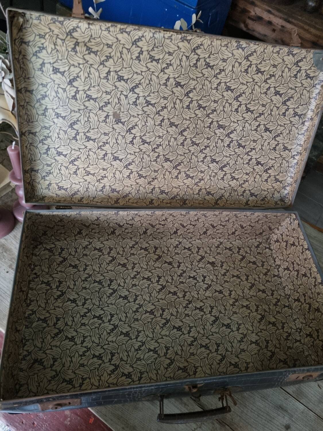 Vintage suitcase 1930