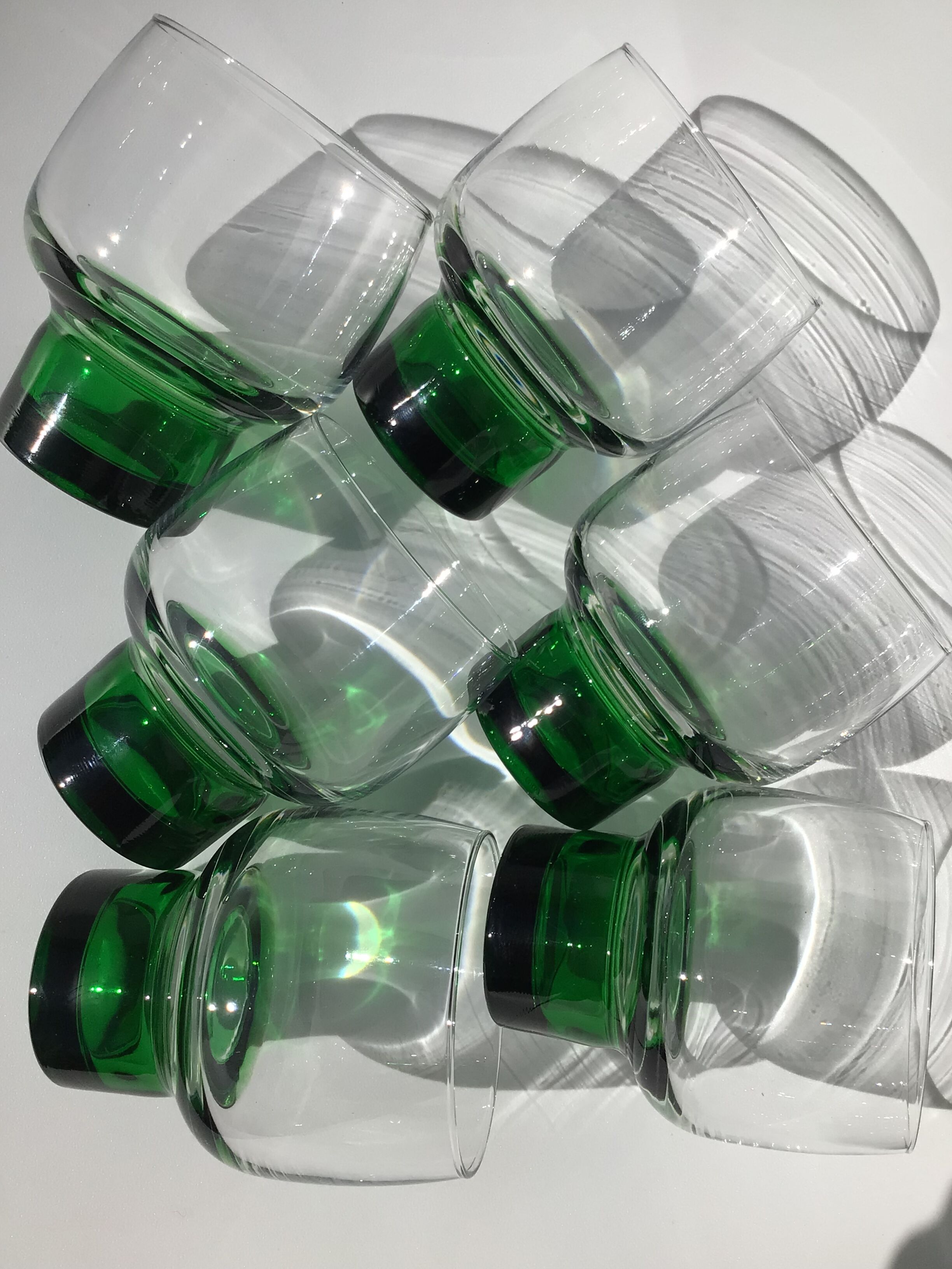 7 water glasses or wine hollow foot green glass diameter 8cm