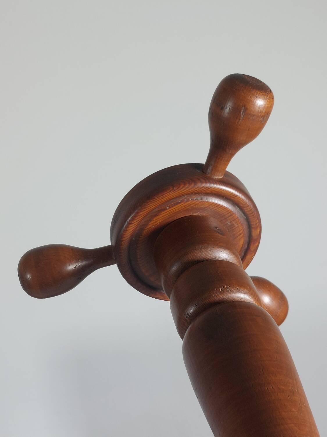 Vintage turned wooden flower support column
