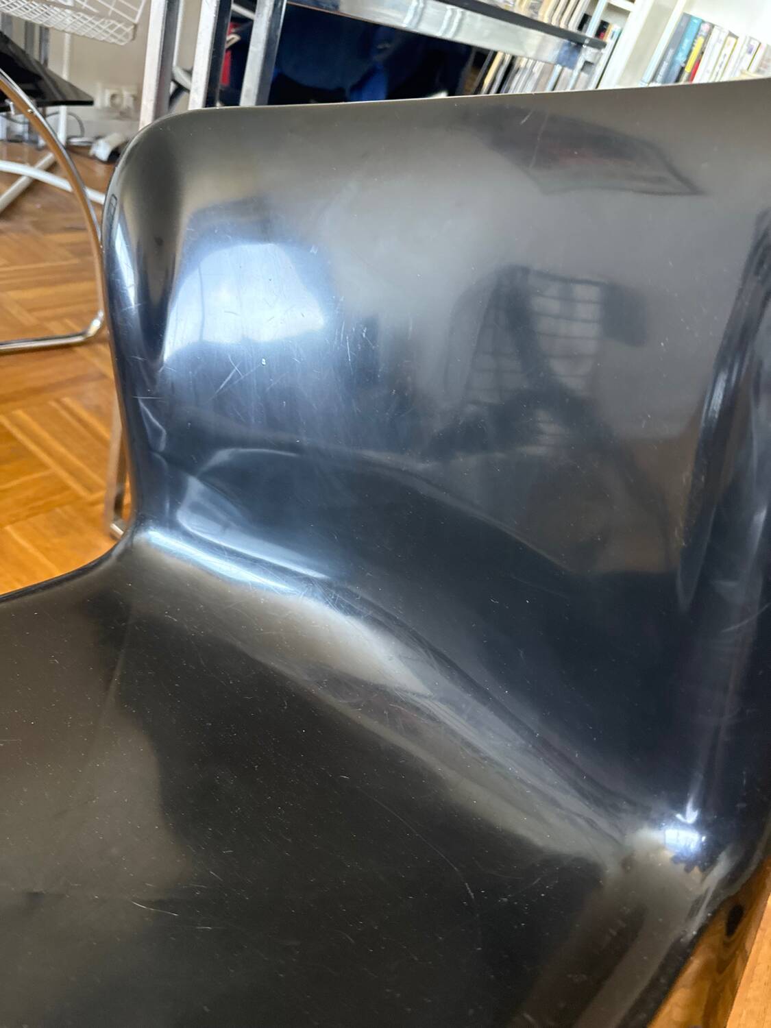 Kartell chair 4875 designed by Carlo Bartoli