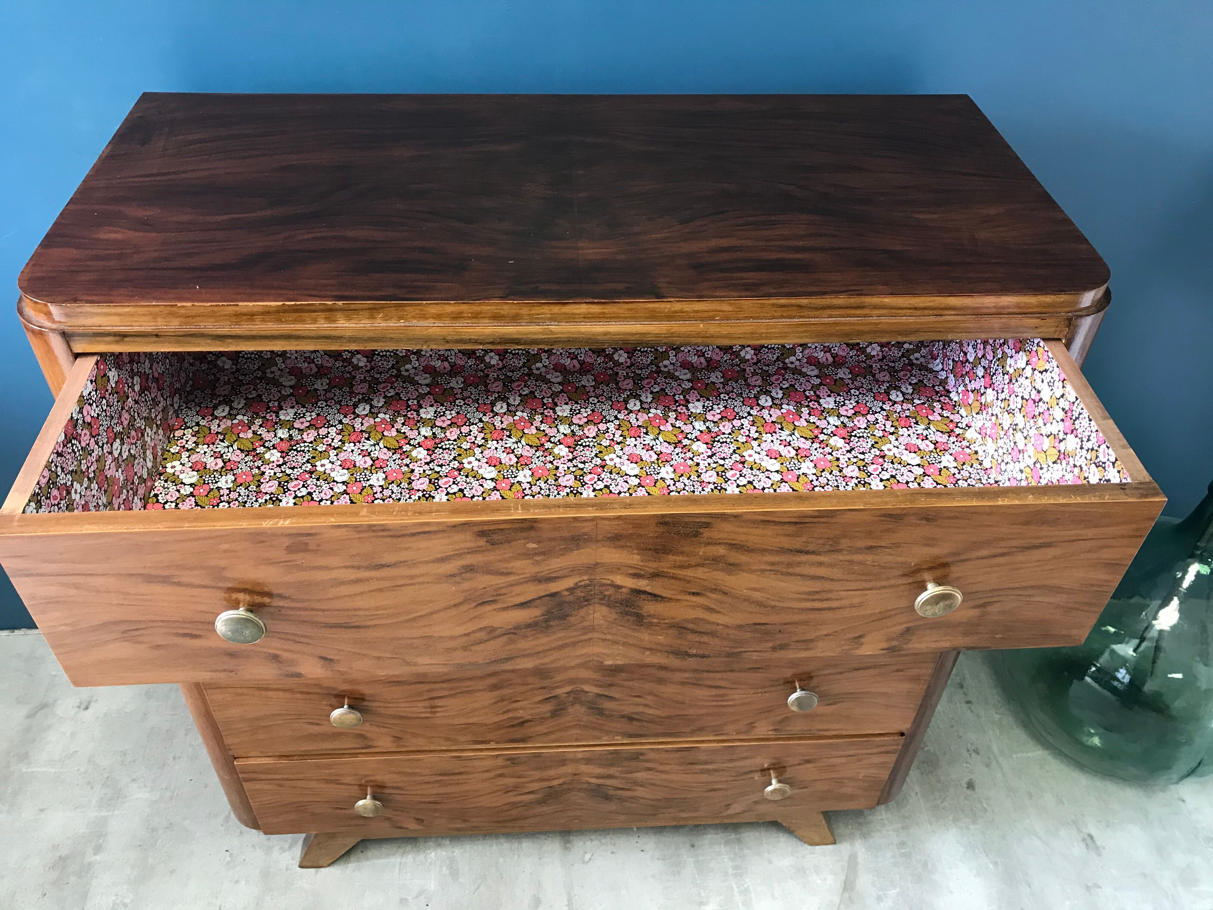 Vintage dresser with compass feet