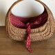Panier gondole en osier 1960 doublé de coton a pois rouges