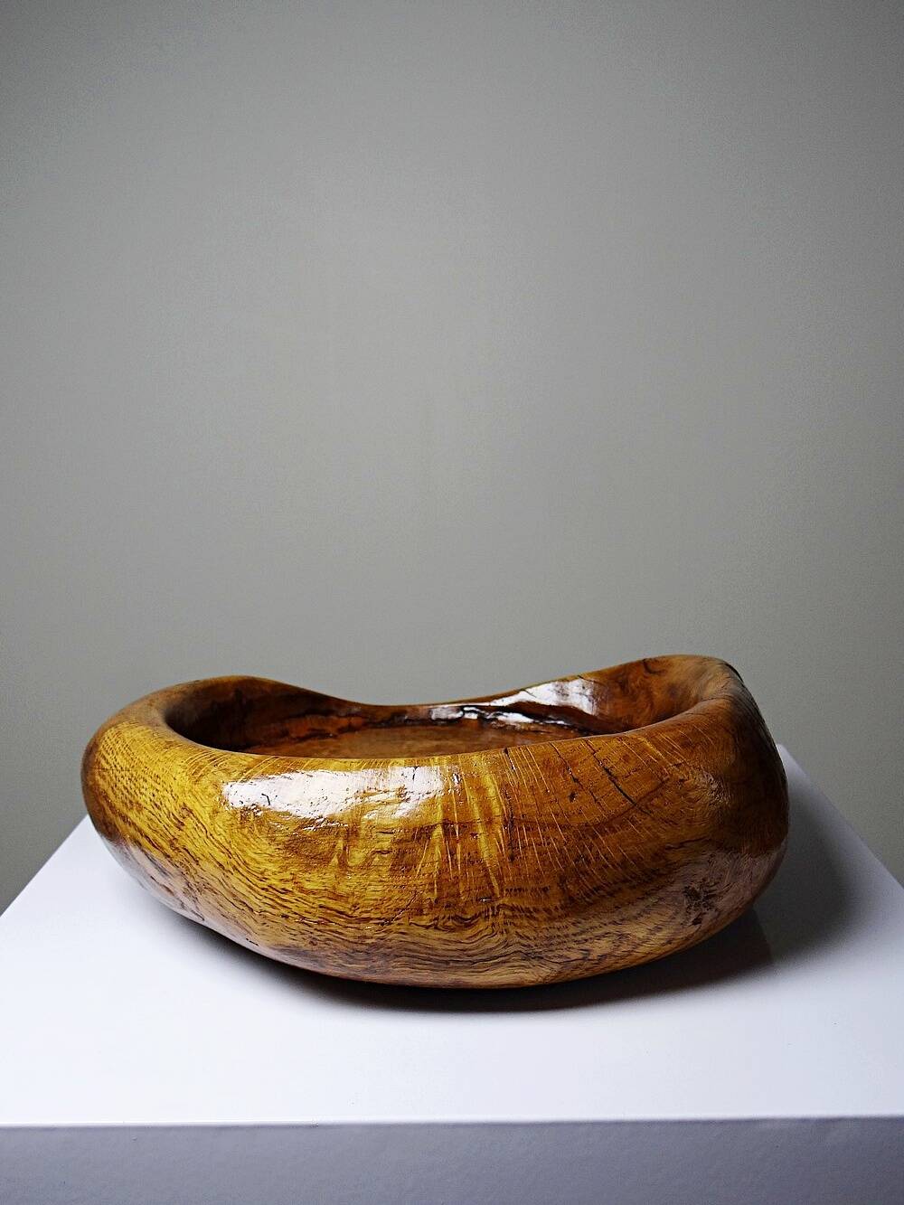 Olive wood catchall Monoxyle brutalist vintage 50s-60s handcrafted