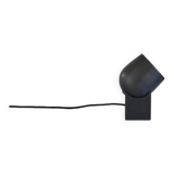 Lampe de table pivotante, projecteur en métal bronze patiné, œuvre contemporaine.