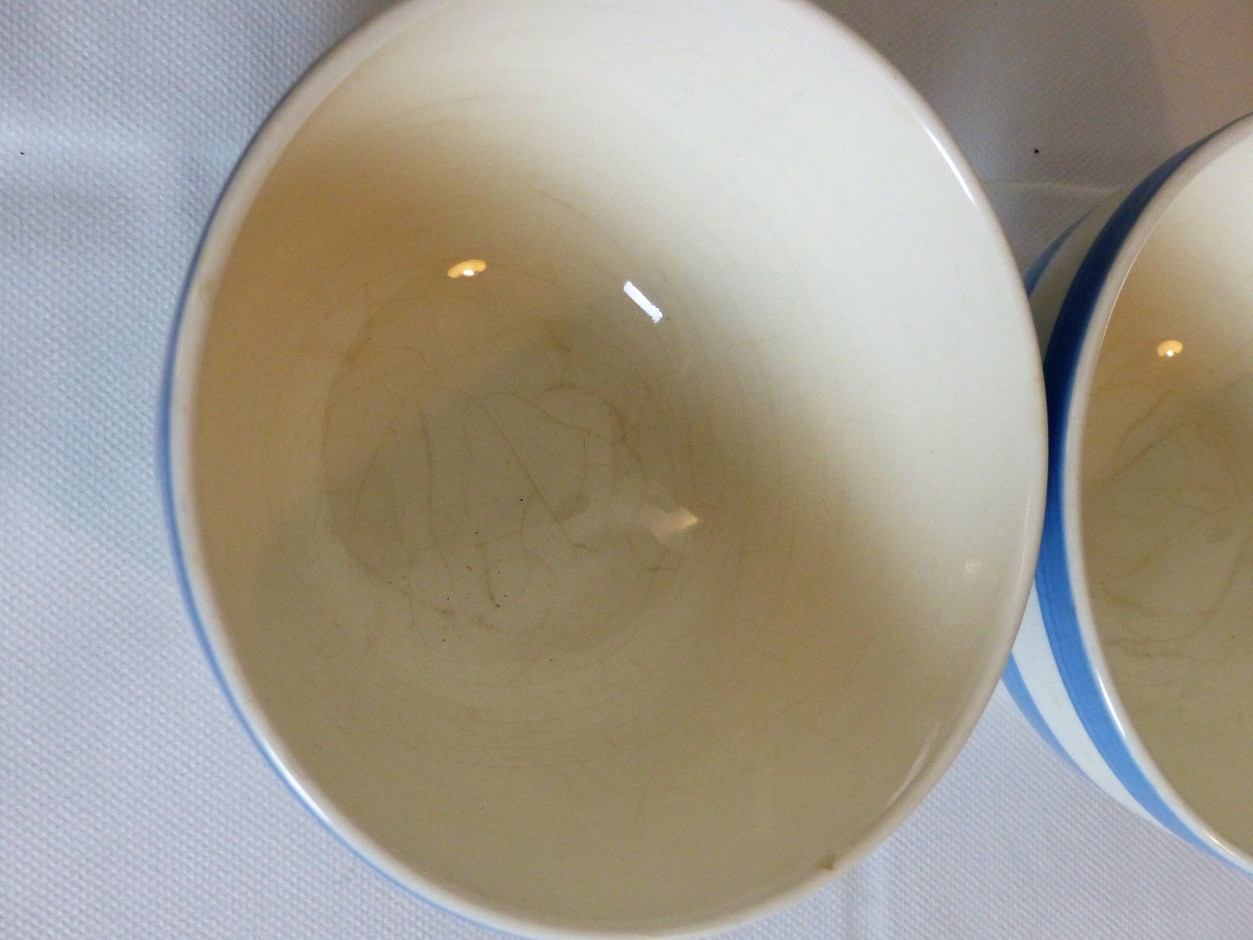 Pair of Ternana ceramic bowls