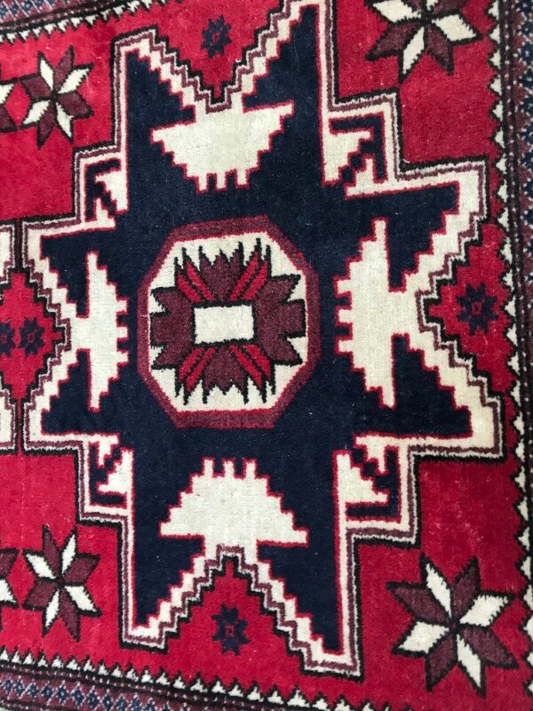 Vintage carpet turkish konya done hand 102 x 175 cm