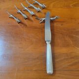 6 animal-shaped knife rests