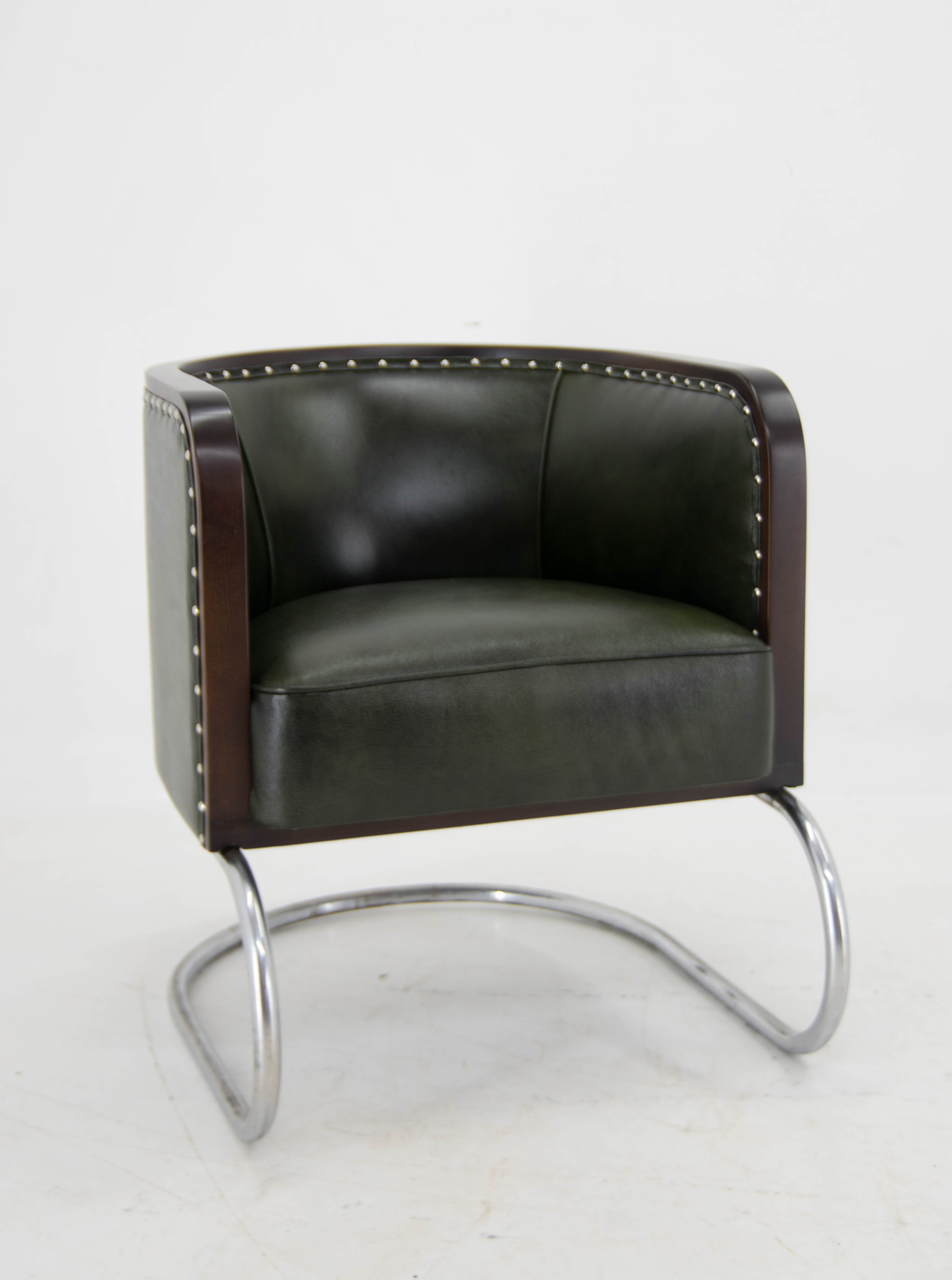 Bauhaus Tubular Armchair in Green Leather,  1930s, Restored
