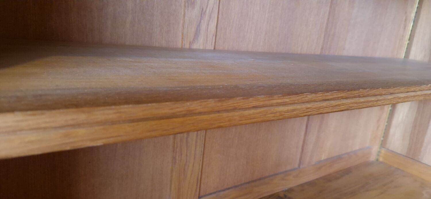 Open bookcase in chene