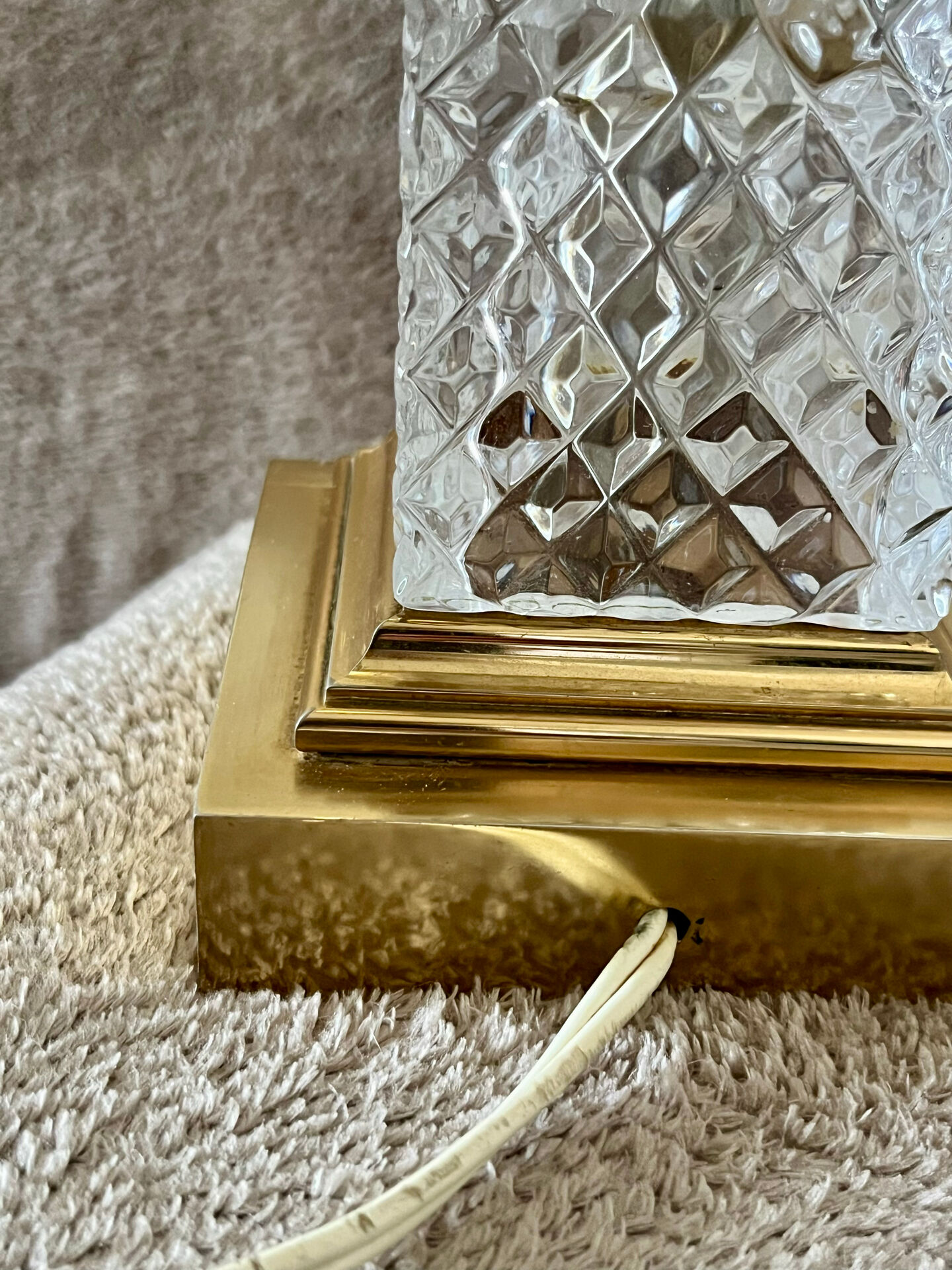 Table lamp