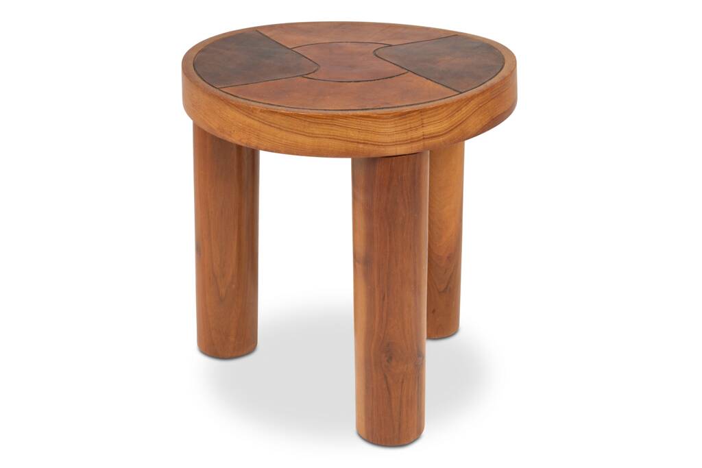 Stools and wall lights in cherry wood and leather. 1970s.