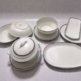 Tableware, complete 94-piece Limoges porcelain dinner service, 20th century