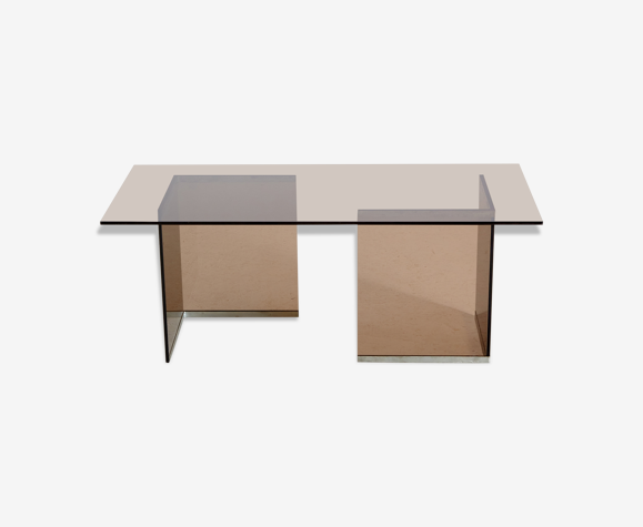 Table basse en verre fumé