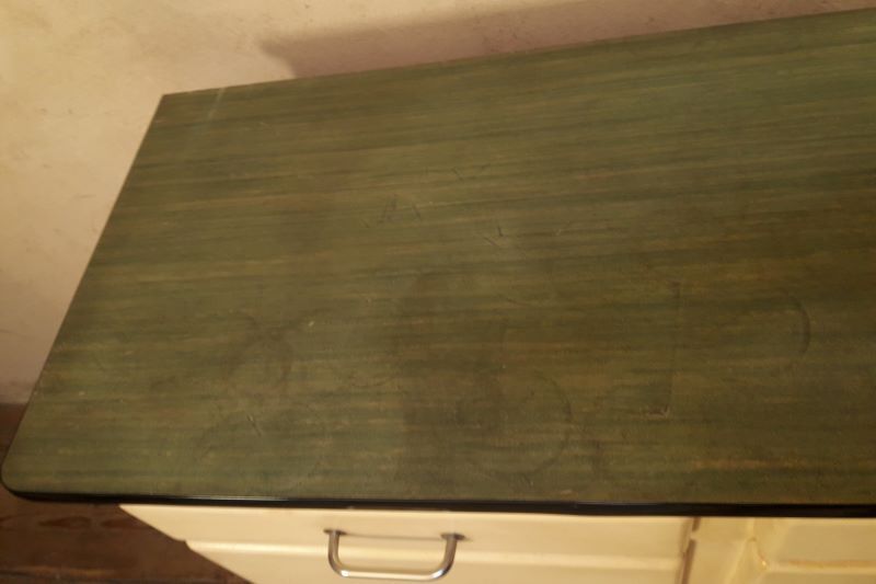 Vintage mado buffet