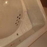 Old-angle hand wash in enamelled iron
