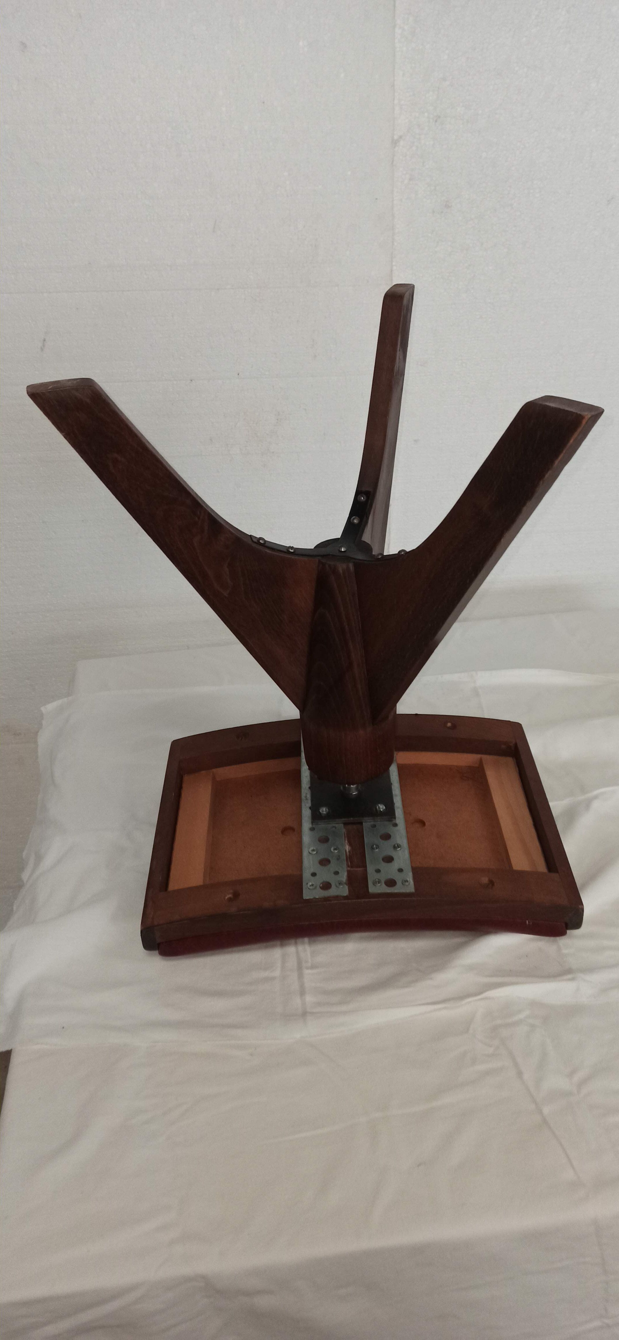 Reiner modell piano stool tripod