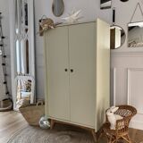 Compass foot cabinet