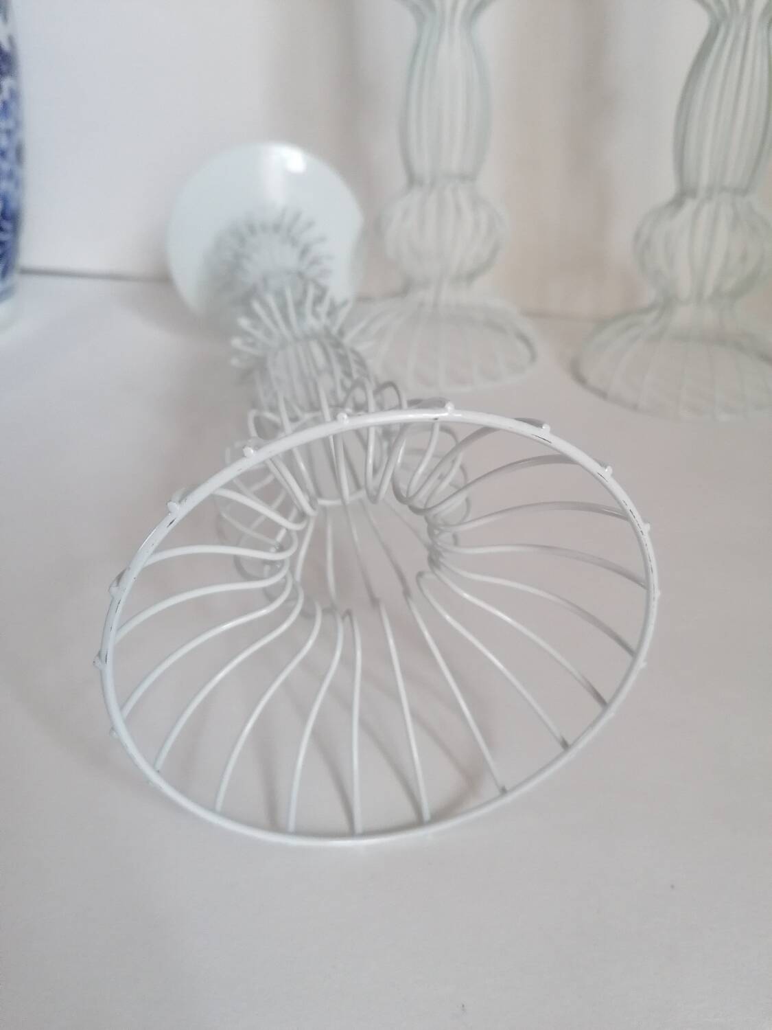 4 contemporary design wire candle holders