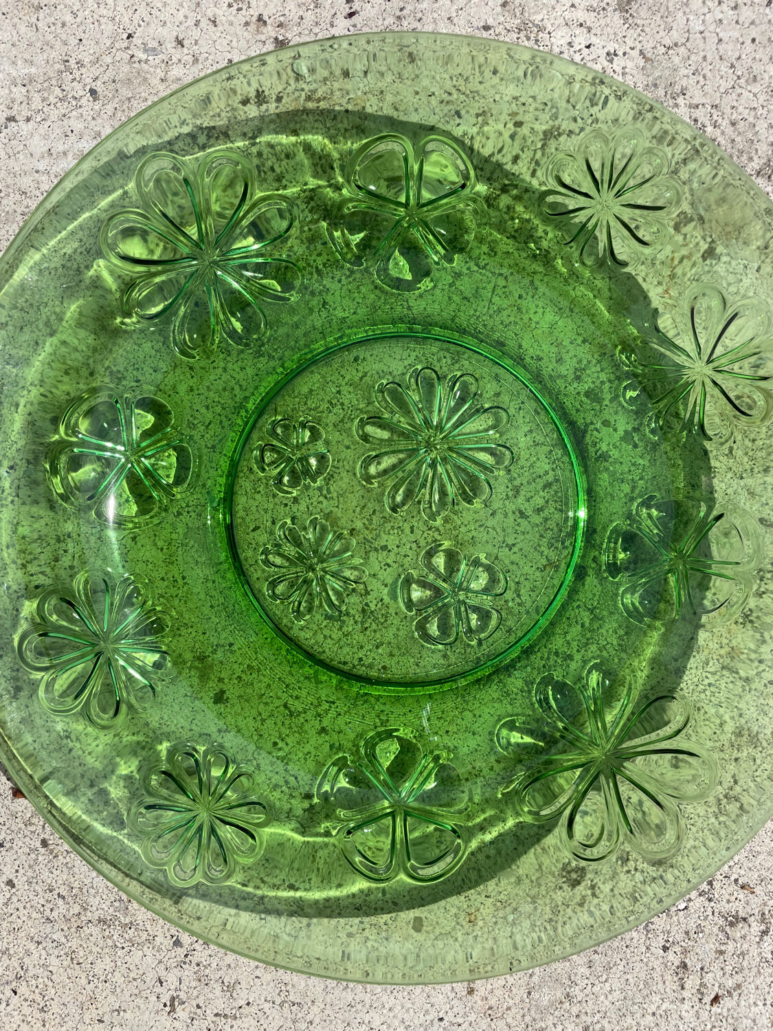Vintage green Vereco hollow dish