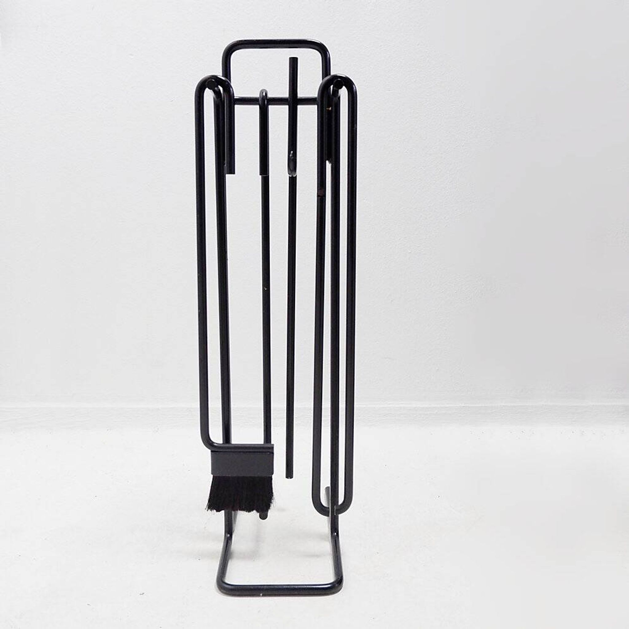 Minimalist black metal fireplace accessory set 'Mace-Line' by Ann Maes - 1970s