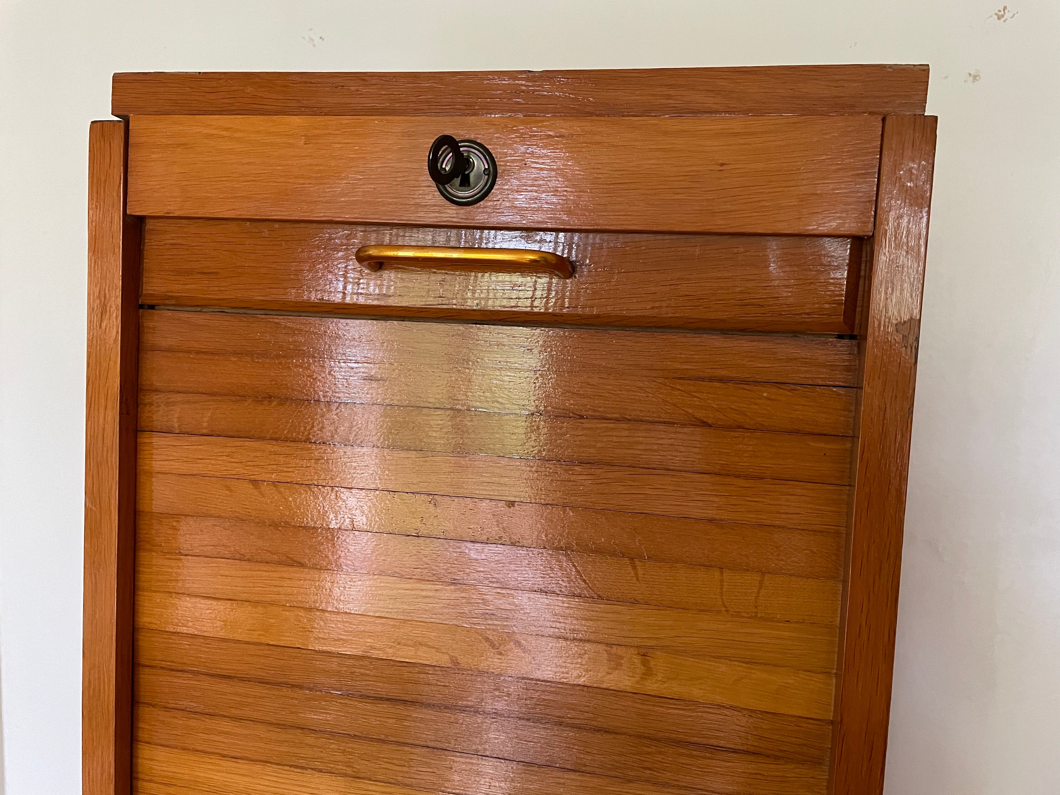 Curtain binder cabinet old year 50