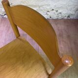 Suite de 6 chaises en bois vintage empilables
