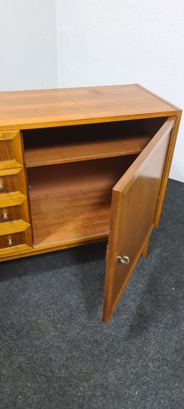 Vintage 70s sideboard