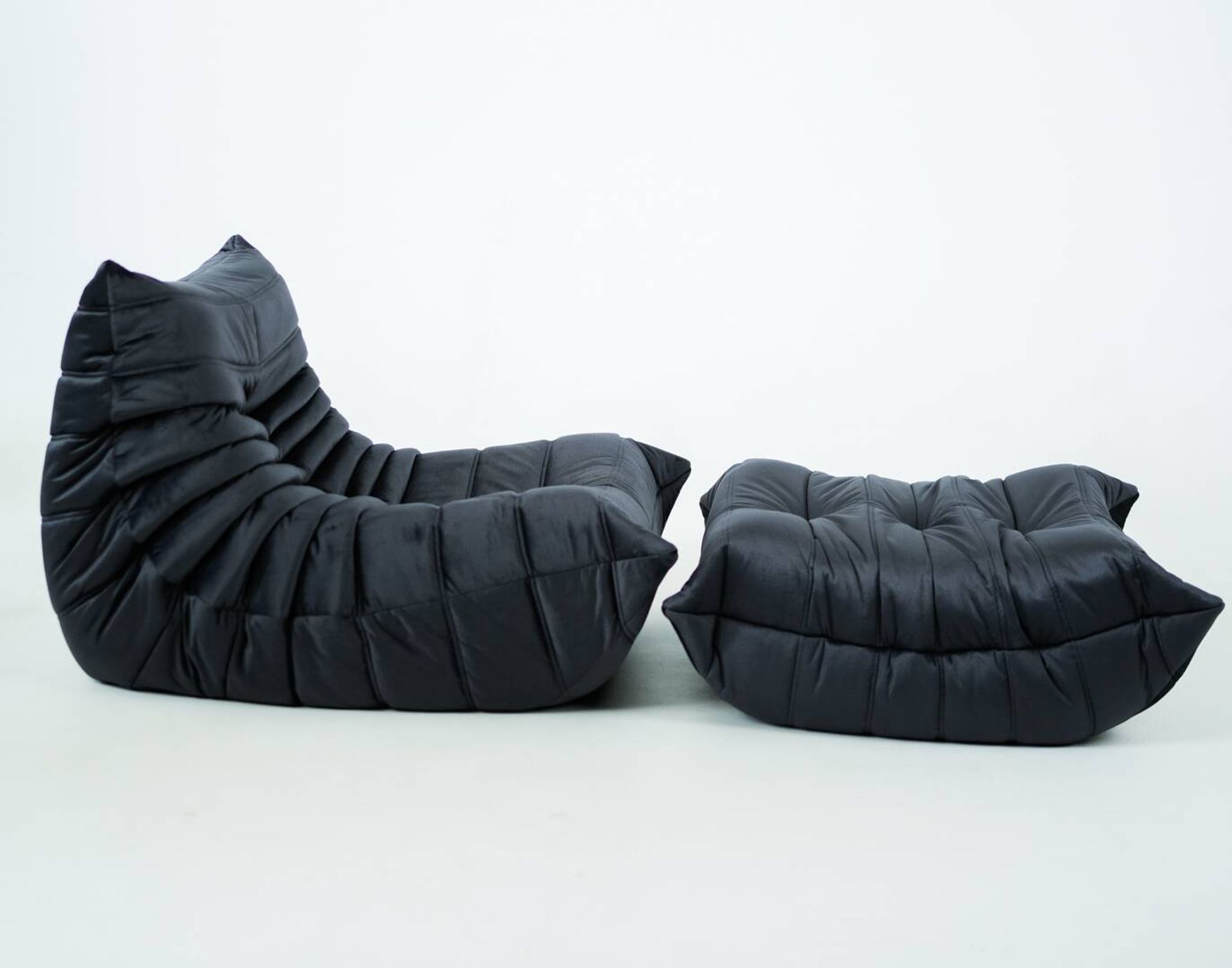 Togo set of chair and pouf in black shiny velvet